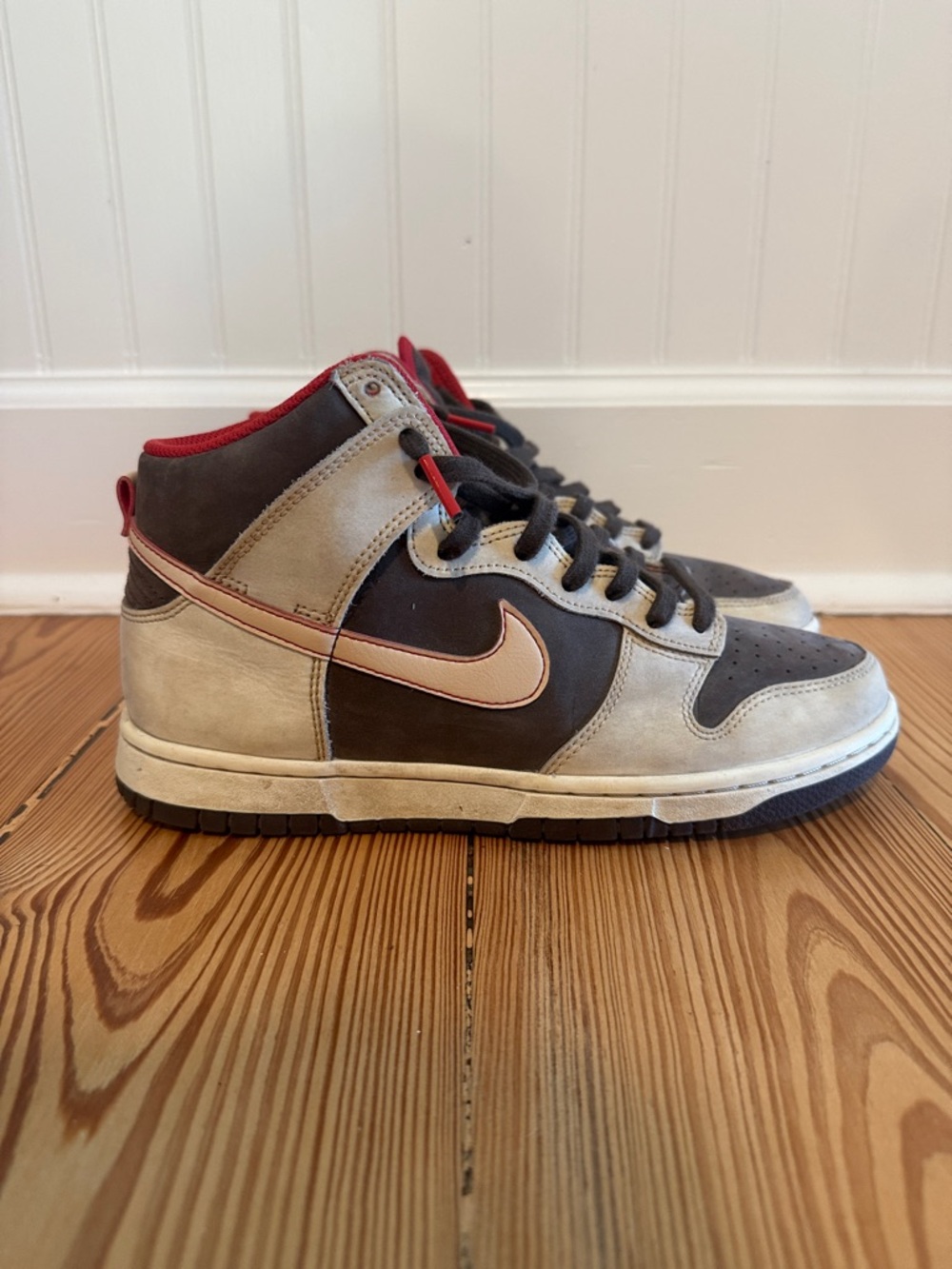 Nike High-Top Sneakers in Brown, Cream & Red Accent